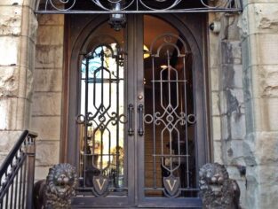 front entry door to Villa D'Citta